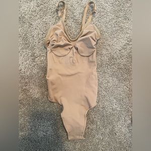 Skims shapewear bodysuit